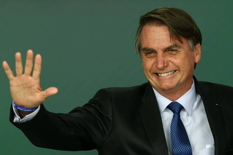 Bolsonaro diz que vai travar Lei Rouanet com teto de R$ 1 milhão