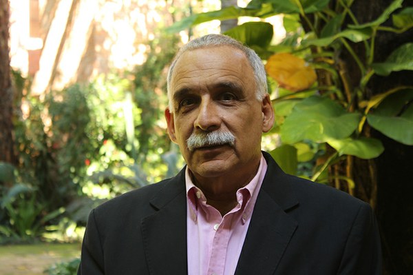 Ticio Escobar