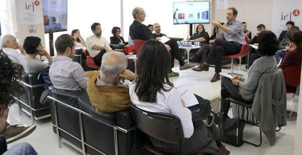 Encontro com Jochen Volz no IEA