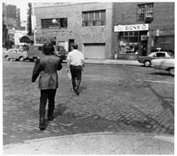Following Piece, de Vito Acconci (1969)