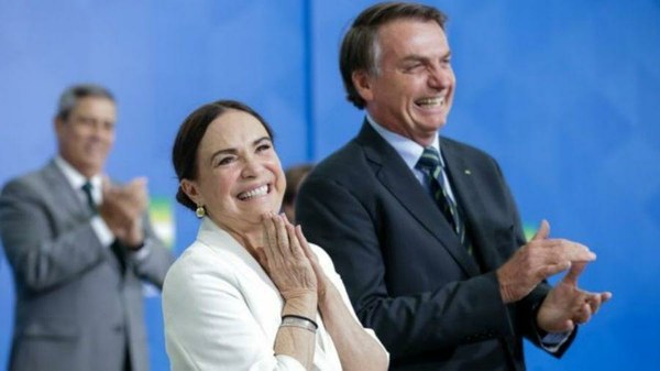 Governo exonera número 2 de Regina Duarte na Cultura