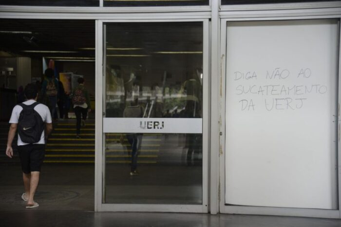 Projeto de lei de deputado bolsonarista pede o fechamento da UERJ