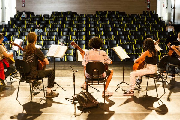 Cultura perde metade de seu orçamento federal na última década e segue em queda