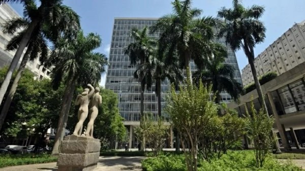 Guedes desistiu de leiloar Palácio Capanema, dizem governo e Assembleia do RJ