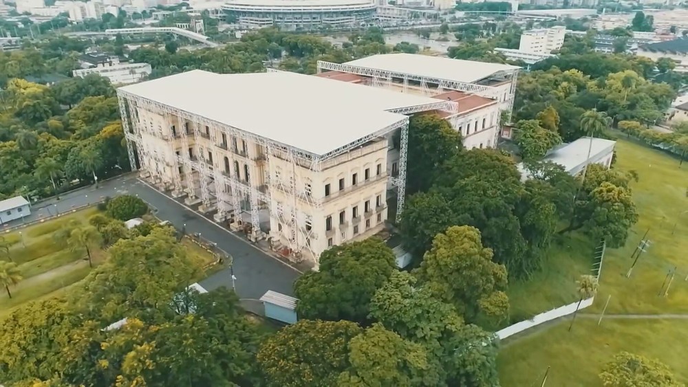 Museu Nacional assina acordo para auxiliar na reconstrução após incêndio