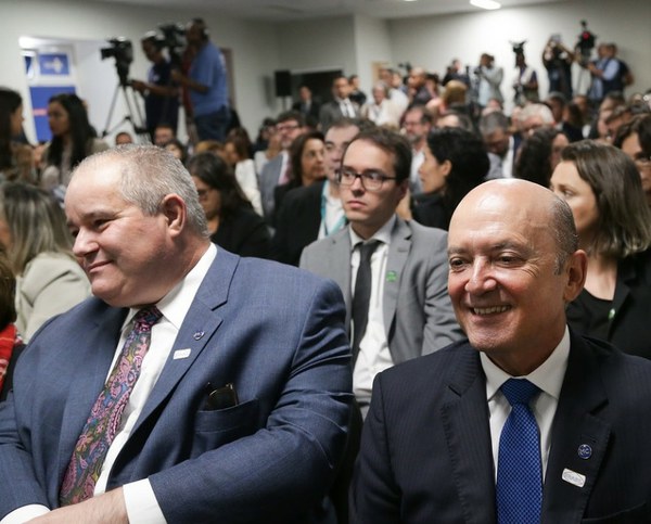 Secretário de Cultura deixa cargo após governo suspender edital com séries sobre temas LGBT