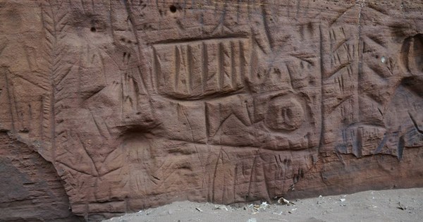 Pesquisadores descobrem maior painel de arte rupestre de São Paulo