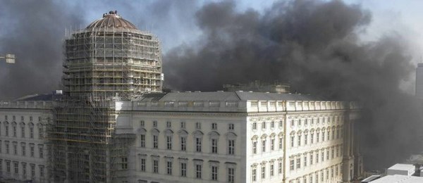 Explosão atinge obras do museu Fórum Humboldt em Berlim