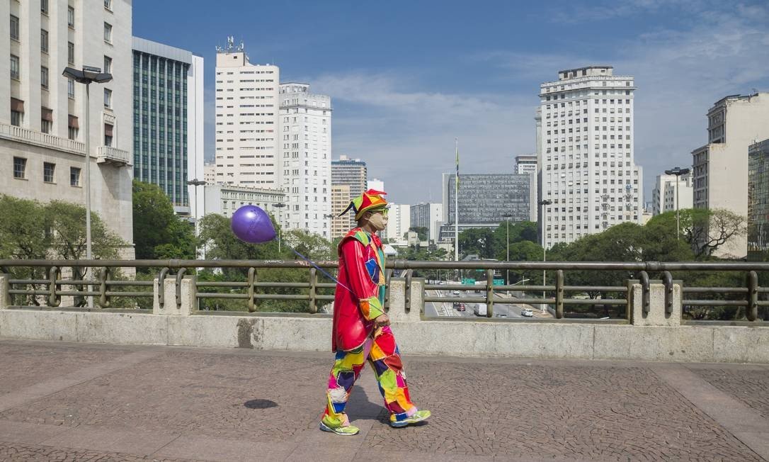 Um em cada dois profissionais especializados da cultura perdeu trabalho em 2020