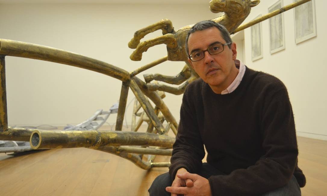 'Elegemos o pior brasileiro entre 210 milhões', diz Nuno Ramos