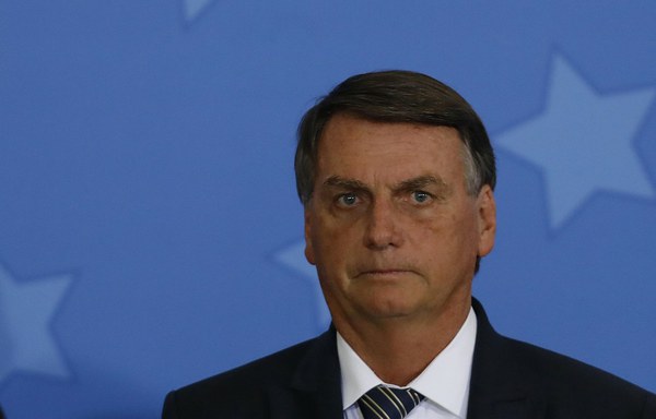 Bolsonaro afirma que vetou Lei Paulo Gustavo para investir em Santas Casas e agronegócio
