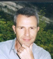 Sociólogo Alain Quemin fala sobre a Bienal de São Paulo na UnB, dia 24