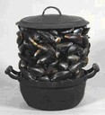 Marcel Broodthaers, Casserole and Closed Mussels  (Casserole et moules fermées), 1964