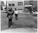 Following Piece, de Vito Acconci (1969)